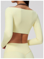 Haut de sport pour femme à col halter et manches longues, décolleté en V profond, effet deux pièces, court, très extensible et respirant, pour le yoga, la course et la gym