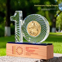 Trophée Anniversaire Personnalisé en Quartz Transparent Créatif 2025-5-25-10-36 pour Célébration d'Entreprise et Récompense d'Employé