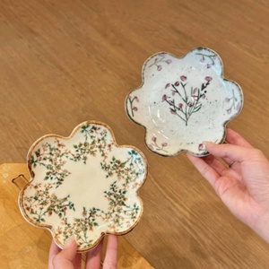 Set di Tazza e Piattino <span class=keywords><strong>in</strong></span> Ceramica con Motivo Floreale Dipinto a Mano, Stile Retrò, Vendita Diretta dalla Fabbrica Lelyi, per Tè del Pomeriggio - Product Image 5
