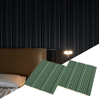 Revestimiento de panel de pared de listón verde, decoración interior de Wpc, diseño de tablero de panel de techo de PVC colorido