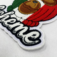 Patchs thermocollants en chenille brodés en gros, motifs personnalisés avec logo de marque, formes de fleurs et de cœurs pour accessoires de chapeaux