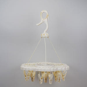 Tendedero Giratorio de 24 Pinzas con Forma de Flor, 36*36*0CM, de Plástico, para Ropa Interior y Calcetines, Ahorra Espacio en el Lavadero del Hogar - Product Image 1