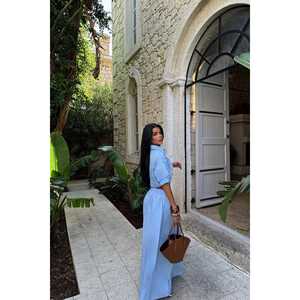 Conjunto Azul Elegante para Mujer Neonda, Atuendo de Equipo - Product Image 1