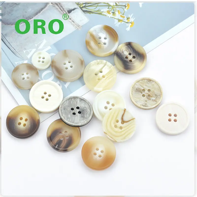 Wholesale High Quality Customized 4 Holes Natural Horn Buttons For Shirt Men Suit Coat Overcoat Resin Button Rod Buttons