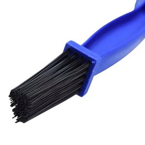 Cepillo para Limpiar Cadenas de Bicicleta o Motocicleta (Color, Azul y Rojo) - Product Image 5