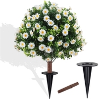 Künstlicher Chrysanthemen-Topiary-Ballbaum, wasserdichte Kunstpflanzen für den Außenbereich mit Erdspieß für Garten- und Rasendekoration