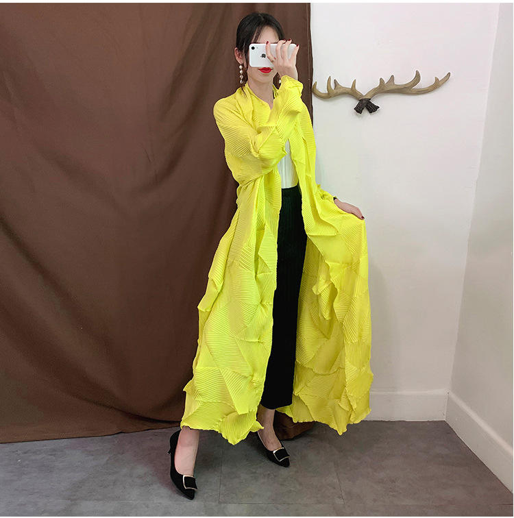 สีเหลือง