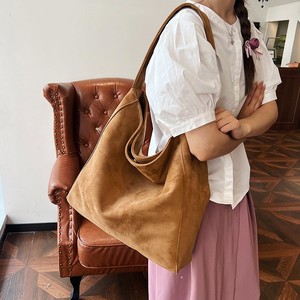 Nuevo bolso de mano <span class=keywords><strong>grande</strong></span> de cuero de ante suave informal con textura Simple solo hombro y brazo bolso de mano versátil para mujer al por mayor - Product Image 2