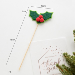 Adornos Decorativos con Bayas Rojas y Hojas Verdes para Árboles de Navidad y Arreglos Florales - Product Image 5