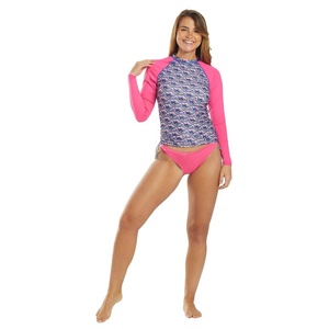 Rashguard à manches longues pour femme - 100 % polyester, imprimé par sublimation, motif floral, protection UV, col rond, coupe ample - Product Image 4