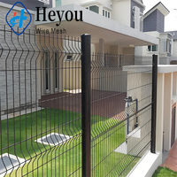 Clôture de sécurité de haute qualité en gros Clôture incurvée 3D Panneaux de clôture en treillis métallique soudés galvanisés enduits de PVC pour la cour