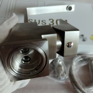 Rubinetto Moderno di Lusso in Acciaio Inox 304, Miscelatore Monocomando per Cucina con Valvola in Ceramica - Product Image 4