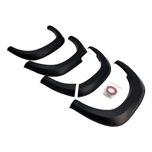 Élargisseurs d'ailes noirs mats de conception modifiée pour Toyota Hilux 2015-2024 Simple Cabine Accessoires Auto Passages de roues - Product Image 2