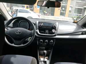 Auto usado de bajo <span class=keywords><strong>precio</strong></span> con volante a la izquierda, Toyota <span class=keywords><strong>YARiS</strong></span> L 2016 1.5E CVT Versión Fashion Automática - Product Image 4
