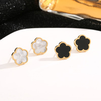 Alta calidad 18K chapado en oro de acero inoxidable flor de la suerte en forma de trébol de cinco hojas collar pulsera pendiente conjunto para mujer