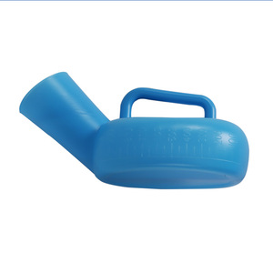 Urinoir en plastique Jingkang 500 ml avec poignée pour soins aux personnes âgées alitées - Product Image 1