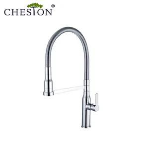 Chestonは温水と冷水のキッチンミキサータップを引き出します