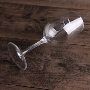 Copa de vino de línea aérea para clase de negocios - Product Image 2