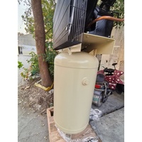 ضاغط هواء مكبسي من إنجرسول راند بمرحلتين، قوة 7.5 حصان، طراز 2545N7/12، تدفق هواء 0.7 متر مكعب/دقيقة، ضغط 12 بار، خزان عمودي 303 لتر لاستخدام ورش إصلاح السيارات