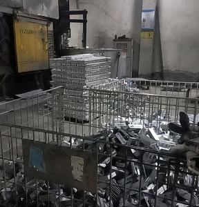 Lingotto di Alluminio A7 di Alta Qualità, Purezza 99,7%, Prezzo Basso, 99,99% Utilizzato nell'<span class=keywords><strong>Industria</strong></span> <span class=keywords><strong>Metallurgica</strong></span> - Product Image 6