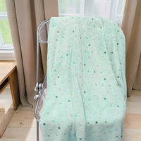 Couverture en polaire de flanelle de polyester imprimée offset, douce, confortable et agréable pour la peau, pour femmes, cadeaux d'anniversaire pour mamans, personnalisable pour la maison