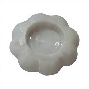 เชิงเทียนหินอ่อนสีขาวสำหรับตกแต่งบ้านและเป็นของขวัญ - Product Image 1