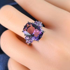 Anello Artigianale in Argento Sterling 925 con Ametista Taglio Cuscino e Gemma Viola Scintillante per Occasioni Nuziali - Product Image 3