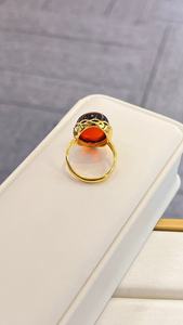 Anello Aperto di Lusso in Argento 925 Antiossidante con Intarsio in Ambra Naturale Ovale Placcato Oro Vero Stile Vintage Unisex - Product Image 2
