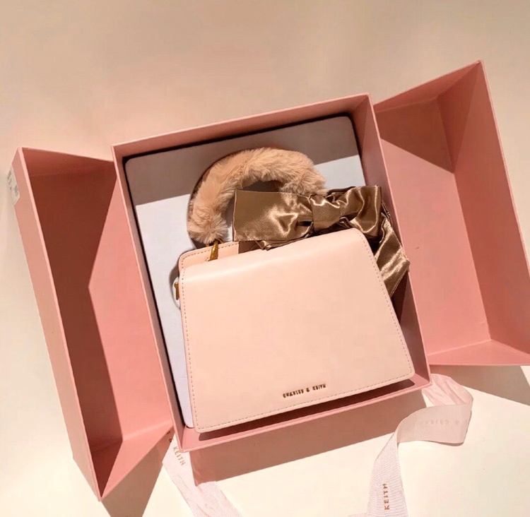 charles and keith bolsas online