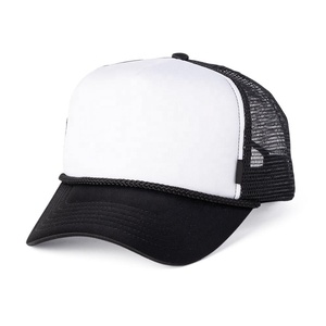 Casquette de baseball en cuir pour hommes avec finition classique Casquette de camionneur en denim pour hommes avec écusson rétro - Product Image 1
