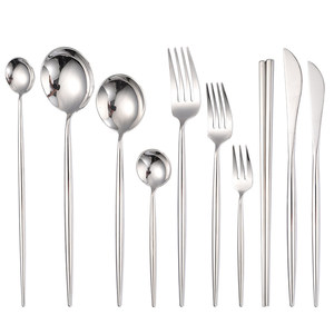 Ensemble de couverts quatre pièces en acier inoxydable 304 de style occidental avec couteau à steak, fourchette, cuillère et baguettes - Product Image 5