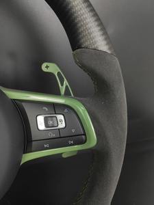 Volante de Coche Personalizado de Fibra de Carbono con Detalles en Cuero Verde Oliva para VW Golf GTI MK8, Mejora Deportiva - Product Image 3