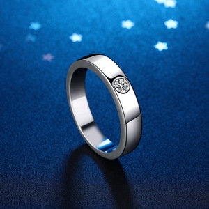 Vendita calda cornice da donna 925 in argento Sterling alla moda con lo stesso anello di Moissanite rodiato anello di lusso - Product Image 6