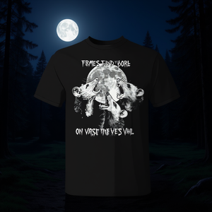 Camiseta con diseño gráfico de tres opossums que ruedan sobre la luna, color negro, ajuste unisex - Product Image 3