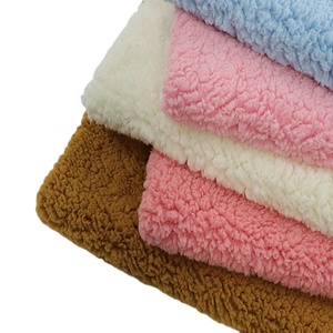Shaoxing proveedor venta al por mayor 100% poliéster dos lados Micro Polar piel <span class=keywords><strong>de</strong></span> oveja Sherpa polar manta Sherpa Sudadera con capucha Material FriC - Product Image 1