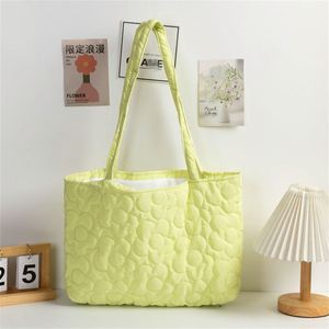 Sac cabas pour femme automne-hiver, grande capacité, bandoulière unique, matelassé, fleurs, sac de shopping portable en jute de couleur bonbon - Product Image 4
