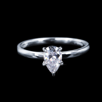 Prêt à expédier - Bague en argent sterling S925 avec moissanite VVS taille poire 1 carat en forme de goutte d'eau, idéale pour les alliances féminines