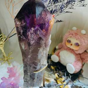 Vente en gros CrystalHola – Artisanat en pierre naturelle de haute qualité fait main, baguette d'améthyste violette polie, pierre précieuse pour ornements - Product Image 4