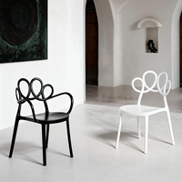 Chaise de salle à manger empilable rose moderne de style nordique en plastique PP, design Langfang, pour restaurant, vente en gros