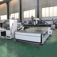 Machine de découpe CNC à changement d'outil automatique ATC 2030 avec commande DSP et moteur haute puissance pour la découpe et la gravure de bois/feuilles de meubles