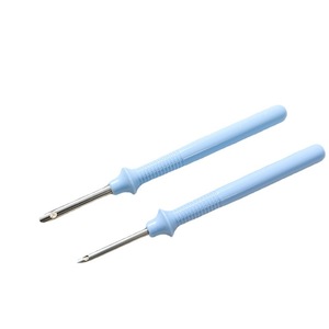 Herramienta <span class=keywords><strong>de</strong></span> punzonado <span class=keywords><strong>de</strong></span> 3.5mm/5mm, agujas <span class=keywords><strong>de</strong></span> <span class=keywords><strong>bordado</strong></span> DIY, guía enhebradora práctica, herramienta <span class=keywords><strong>de</strong></span> manualidades DIY, suministros <span class=keywords><strong>de</strong></span> costura - Product Image 5