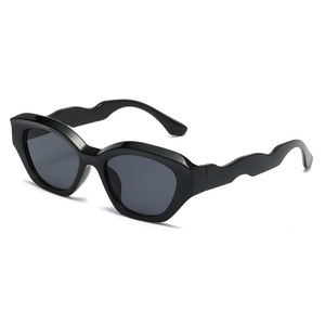 Gafas de sol negras con montura irregular para mujer, montura de PC, lentes Ac, protección Uv400, tipo 3, parasoles H3 20216 - Product Image 4