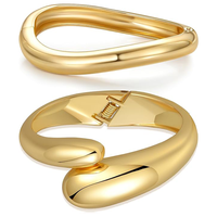 2Pcs Bracelet en or plaqué or 14K Bracelets à manchettes larges Trendy Minimalist Open Hingted Irregular Stack Bracelet Bijoux Cadeaux