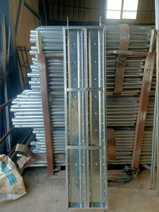 Piattaforma di Lavoro Regolabile in Alluminio per Ponteggi, Passerella Metallica Zincata, Tavole per Impalcature in Vendita - Product Image 1