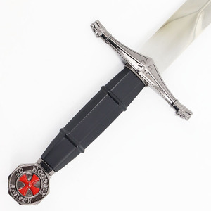 Épée décorative courte non affûtée de la Croix-Rouge avec fourreau noir, ensemble d'épées en métal pour enfants de 5 ans et plus, unisexe - Product Image 3