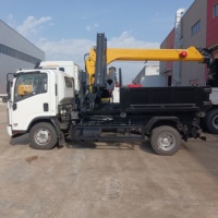 Grue articulée pliante 4T à 3 sections montée sur camion avec benne coulissante amovible à crochet pour le levage de déchets et de matériaux de construction