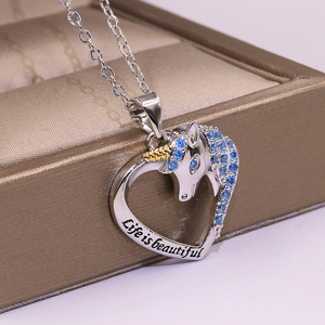 Collar con Colgante de Corazón de Unicornio de Lujo, Joyería Inspiradora con la Frase "La Vida es Hermosa", Collar de Circonita Azul para Niñas, Venta al por Mayor - Product Image 3