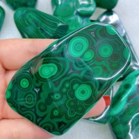 Pierres de malachite polies naturelles faites à la main, 5-8 cm, pour la guérison par le Reiki et la décoration intérieure, vente en gros