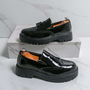 Nouvelles Chaussures Habillées Décontractées pour Hommes Modèle 2026 – Mocassins et Richelieu Tendance en Cuir Brillant à Talon Haut et Dessus Souple - Product Image 2