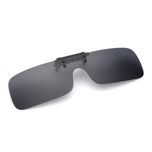 Lunettes de soleil à clipser polarisées UV400 avec verres en résine, unisexe, pour usage extérieur - Product Image 2